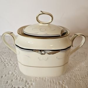 Noritake Sunswept Sugar Bowl And Lid 9781 Fine Bone China Japan 1990s